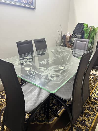 Dining table for sale!