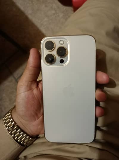 Brand new phone with cable 10/10 ok condition new battery health 90%