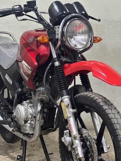Yamaha ybr125g 2017 model ( japniess model )