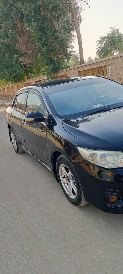 Corrola Altis 1.8 cruisetronic with sunroof automatic