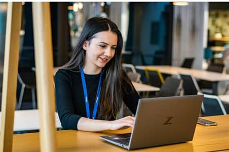 Female staff required ha office work k Lia