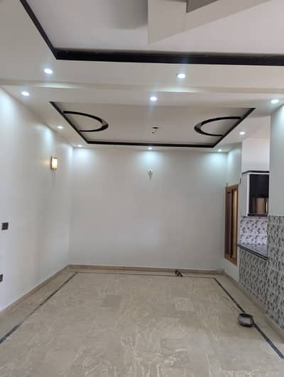 240 sq yards beutyfull new portion for rent in gulshne ismil society
