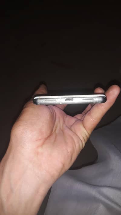 Google pixel 7 pro 256 gb panal  pr dot hy  or koi mssla ni