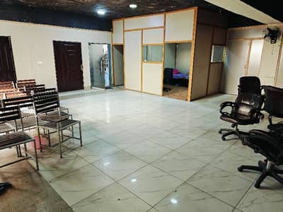 1,Kanal Building 3th Floor Hall Available For Rent Near Shoukat khanam Hospital