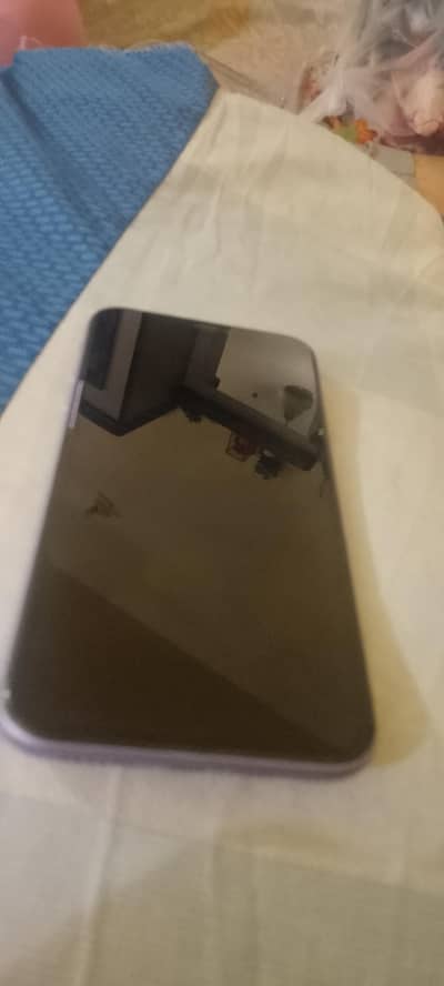 I phone 11 64Gb Water Pack