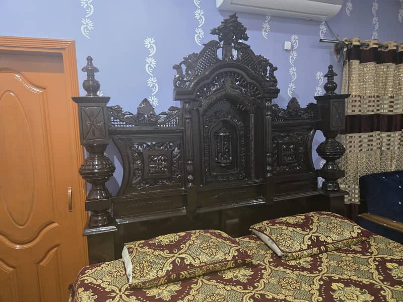 bed and dressing side table 1