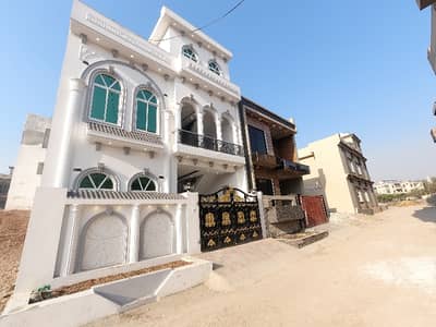 On Excellent Location House For Grabs In 6 Marla Rawalpindi