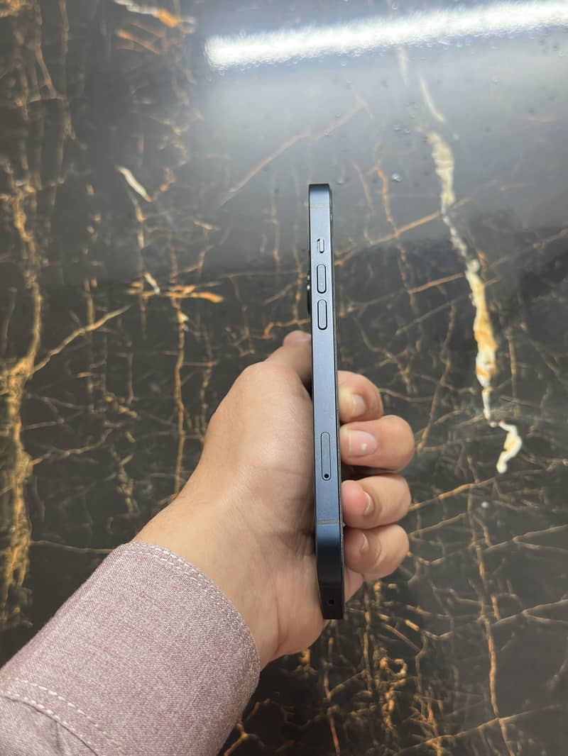 IPHONE 13 2