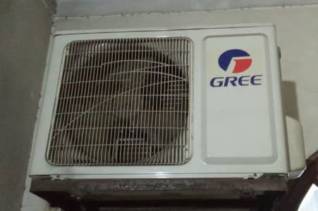 Gree AC 1 Ton 10 by 10