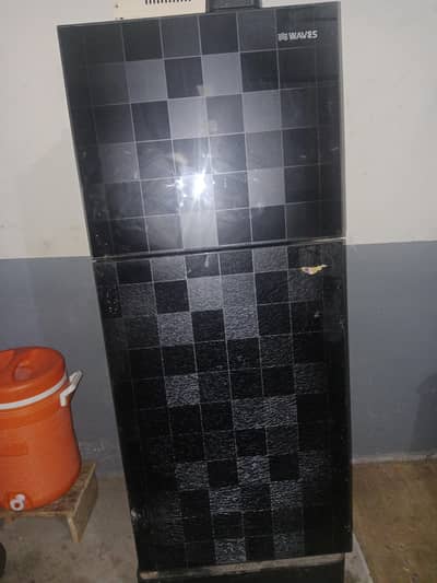 urgent sell glass door madiam saiz