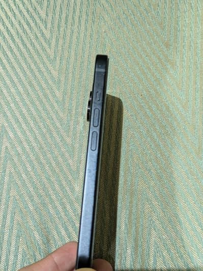 BIKUL SCRATCHLESS PHONE 10/10 CONDITION 128 GB NON PTA JV