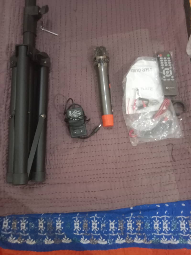 برانڈ نیو اسپیکر 6