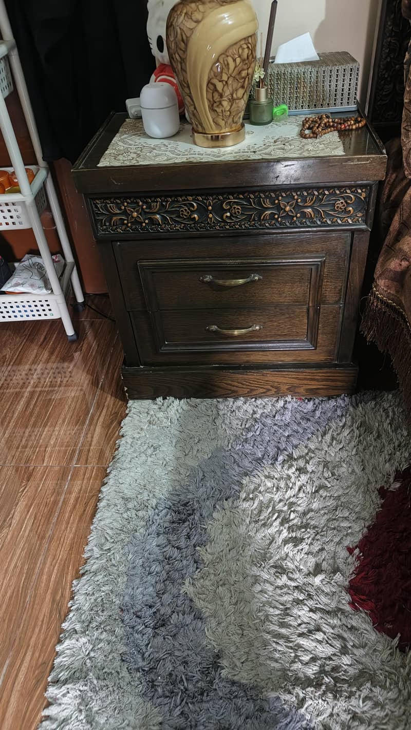 bed dressing table 0