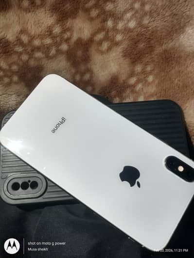 iphone Xs non pta 64 gb true tone on face id on hai battrey service