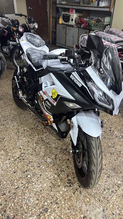 Kawasaki ninja replica in 250 brand new available 2026