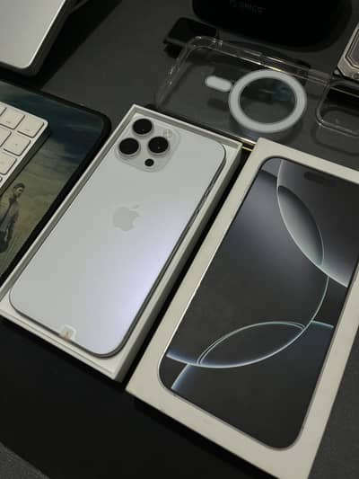 16 pro Max 256GB - JV - 94 cycle count _ 100% health - under warranty