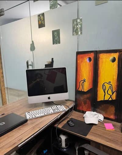 Profine Manager Table with Side Rack – Excellent Condition