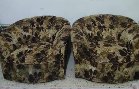  Vintage Floral Sofa for Sale! 