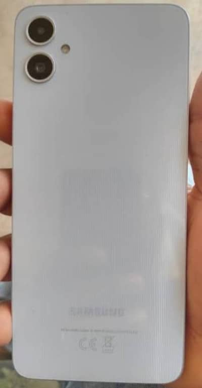 all ok 10/10 no problem.  with box only. 4/64