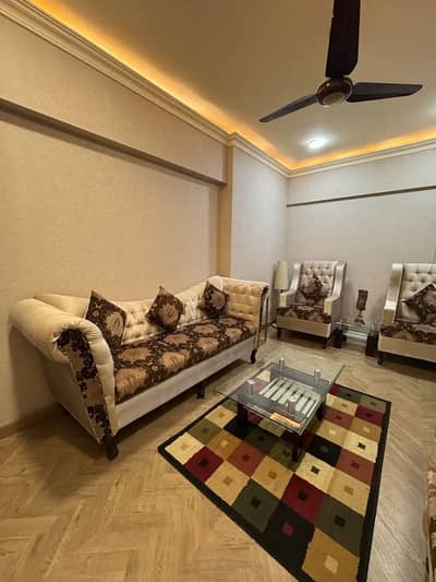 Sofa set in excellent condition 7 seater read complete add