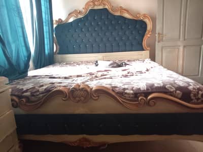 Chinioti King Size Bed Set – Good Condition