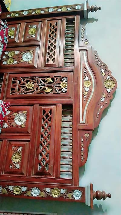 چنیوٹی فرنیچر