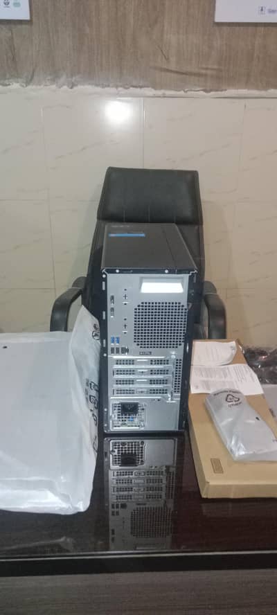 Dell CPU 7010 i5  13th generation with 8gb ram 1tb with lcd 19 inchs