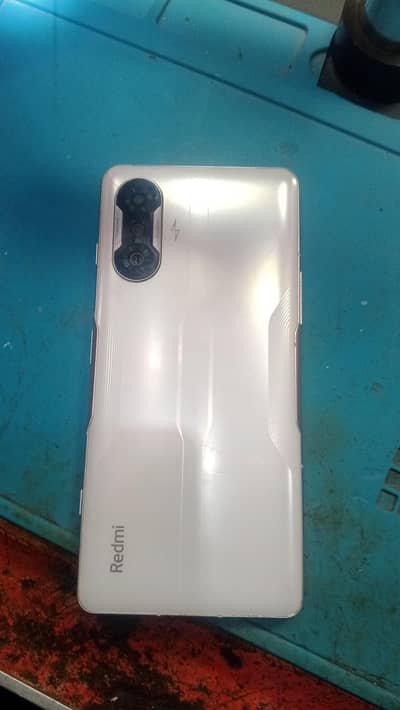 k40 Gaming 12/256 white colour