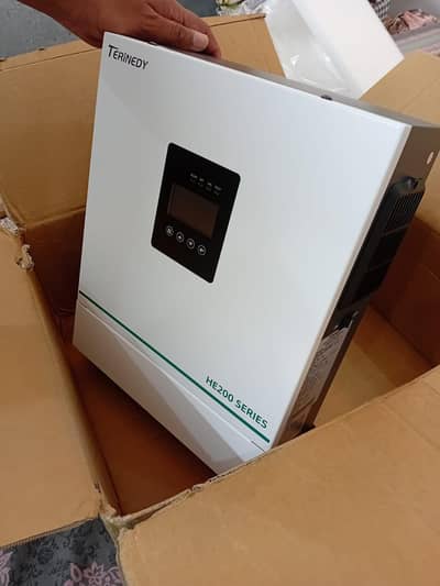 7.2KW Solar Hybrid Inverter PV 9000