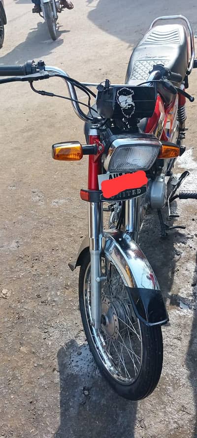 United 70 cc bike gun cutting