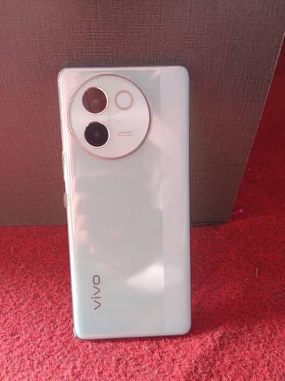 Vivo V30e – 8GB RAM 256GB – Fresh Condition – PTA Approved