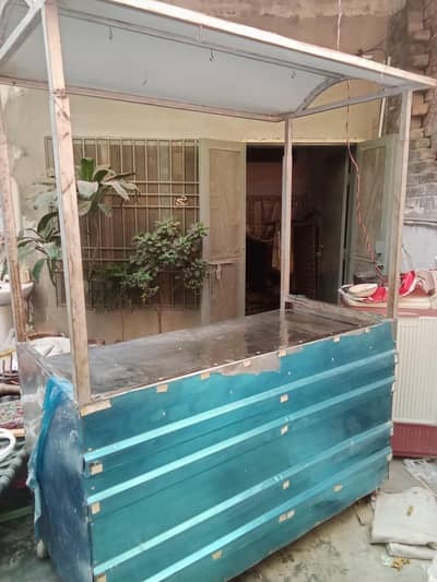 display counter chips counter dahi bhle counter