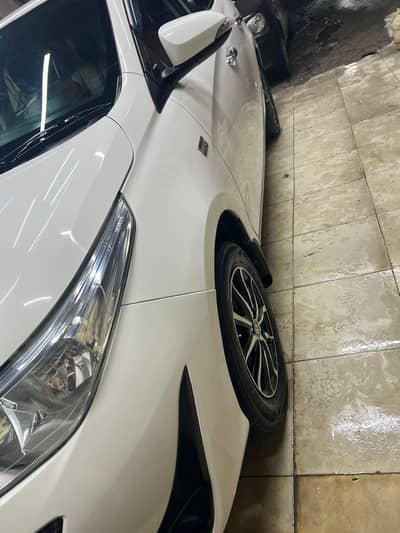 Yaris 1.5 ativ x automatic