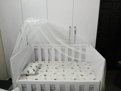 baby cot/baby bed/wooden cot/baby wooden cot/kids bed/kids furniture