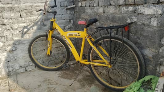 Good condition home used cycle for sale in G. 6 near abpara market