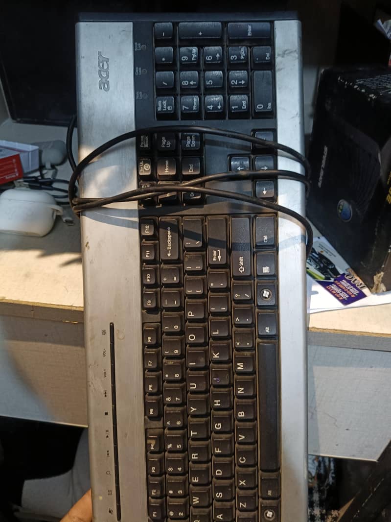 computer and LCD complete set 3