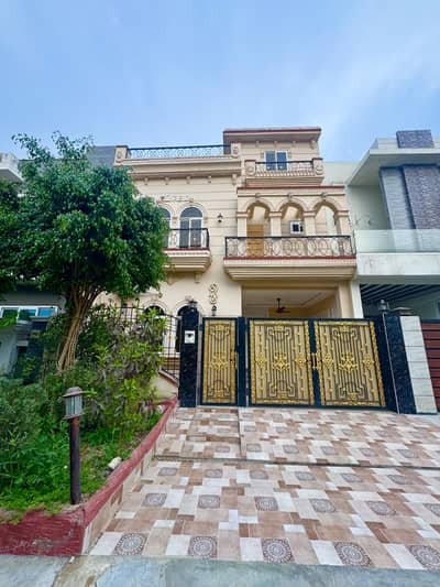 5 Marla Brand New House For Rent B-Extension.