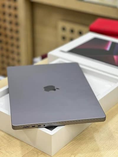 Apple MacBook pro M1 max