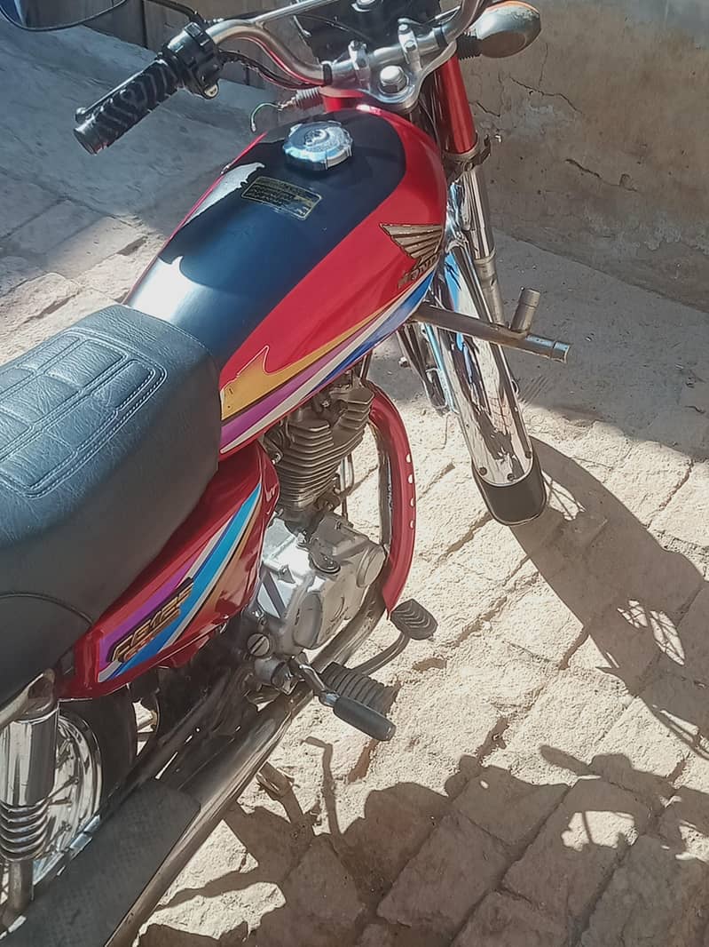 فل جینین کنڈیشن میں ہے ایکسچینج بھی ہو سکتی ہے اپرائڈر کے ساتھ 0