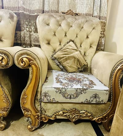 Elegant Sofa Set (1+1+2+3 Seater) – Good Condition