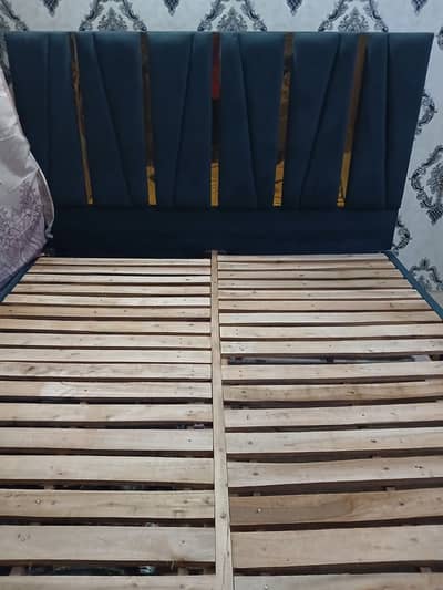 Luxurious 2-Piece Bedroom Furniture Set – Modern Velvet Headboard Bed