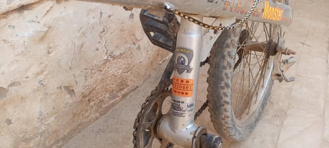 ye 2 x by cycle sale Karni Hain mnasb price pe 1 cycle ki price 8000 h