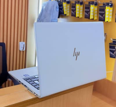 HP Elitebook 840 G5 Core i5 7th Gen 8GB RAM DDR4