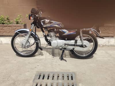 Honda 125 Model 2025 first owner dacuments & biomatric clear