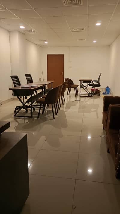 611 Sqft Furnished Corporate Office Available For Rent In World Trade Centre Giga Mall
