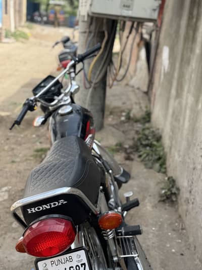 Honda 125 for sale total genuin all okay just like new