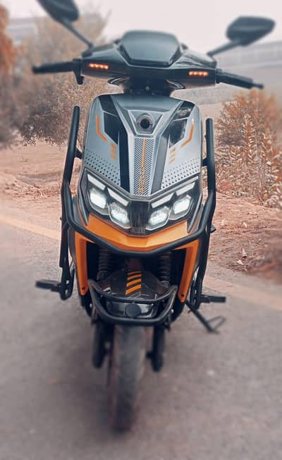 Roshni x 2025 modle. full ok just 700 km used full ok  full  documents