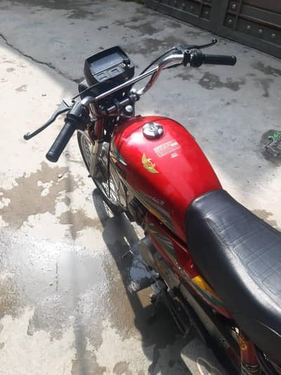 United 23 Urgent Sale