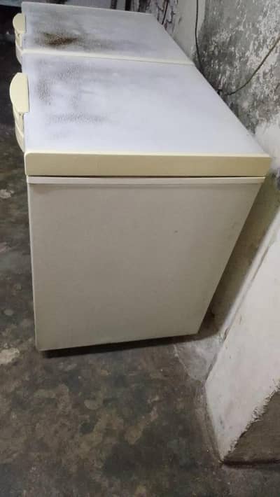D freezer twin Gud condition