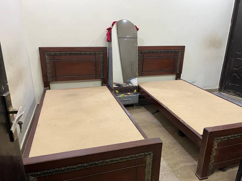 2 Single Beds 1